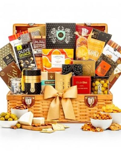 From creamy and sweet to spicy and savory, this abundant gift chest presents a menu everyone will love.
Send a generous gift overflowing with delights of savory and sweet with this large vintage-style woven hamper.
Whether the occasion is personal or professional, this grand indulgence promises to leave a lasting impression.