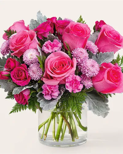 <p>Like biting into your favorite dessert, this bouquet is sure to sweeten up their day!</p>